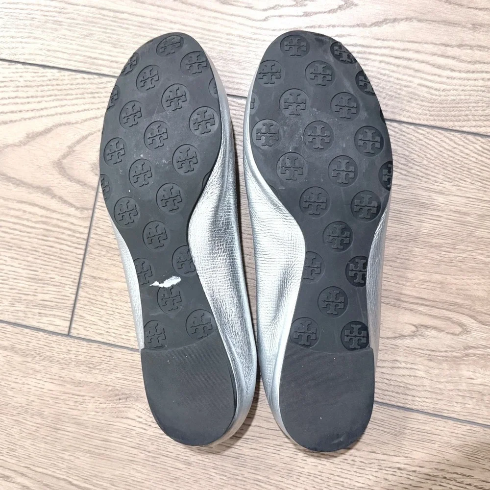 Tory Burch Reva Womens 10M Metallic Silver Leather Ballet Flats Logo Medallion